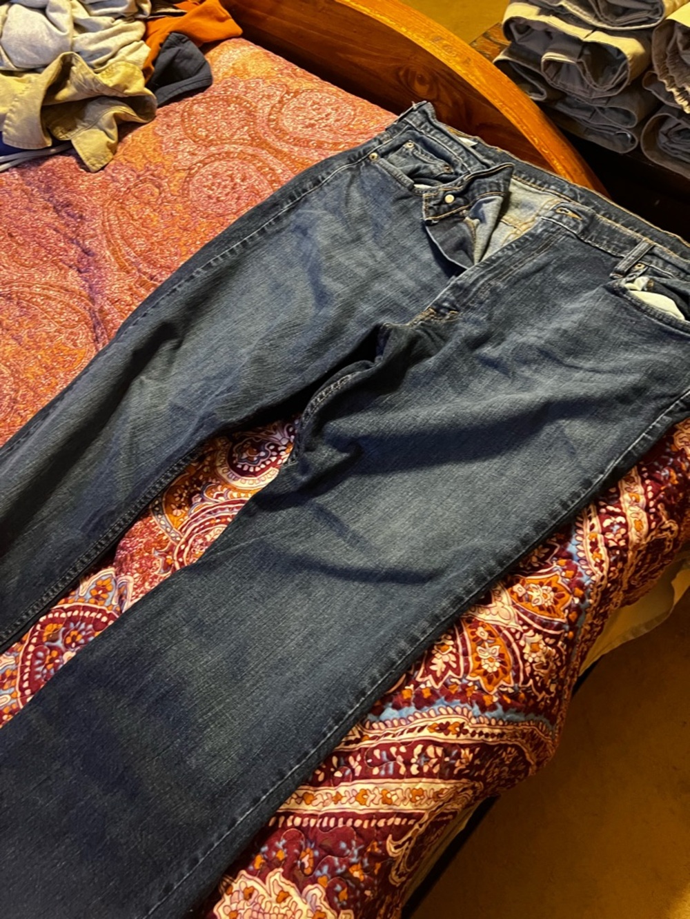Classic Men's Blue Denim Jeans Levi’s red tag